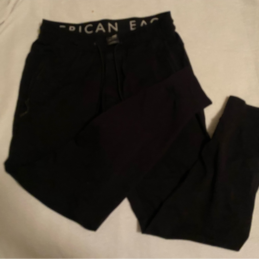 Men’s American eagle joggers